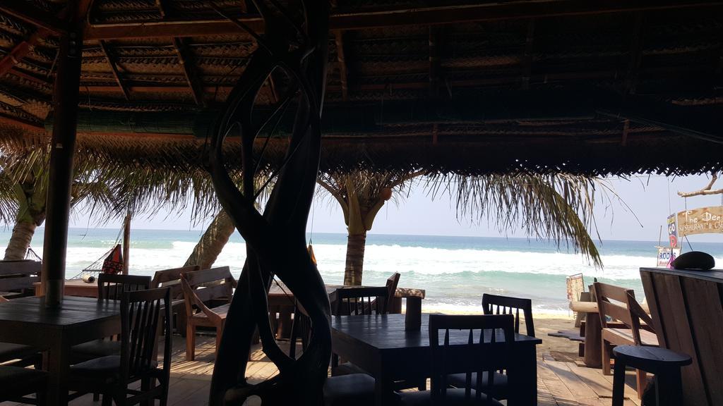 The Den Guest House Hikkaduwa Exterior foto