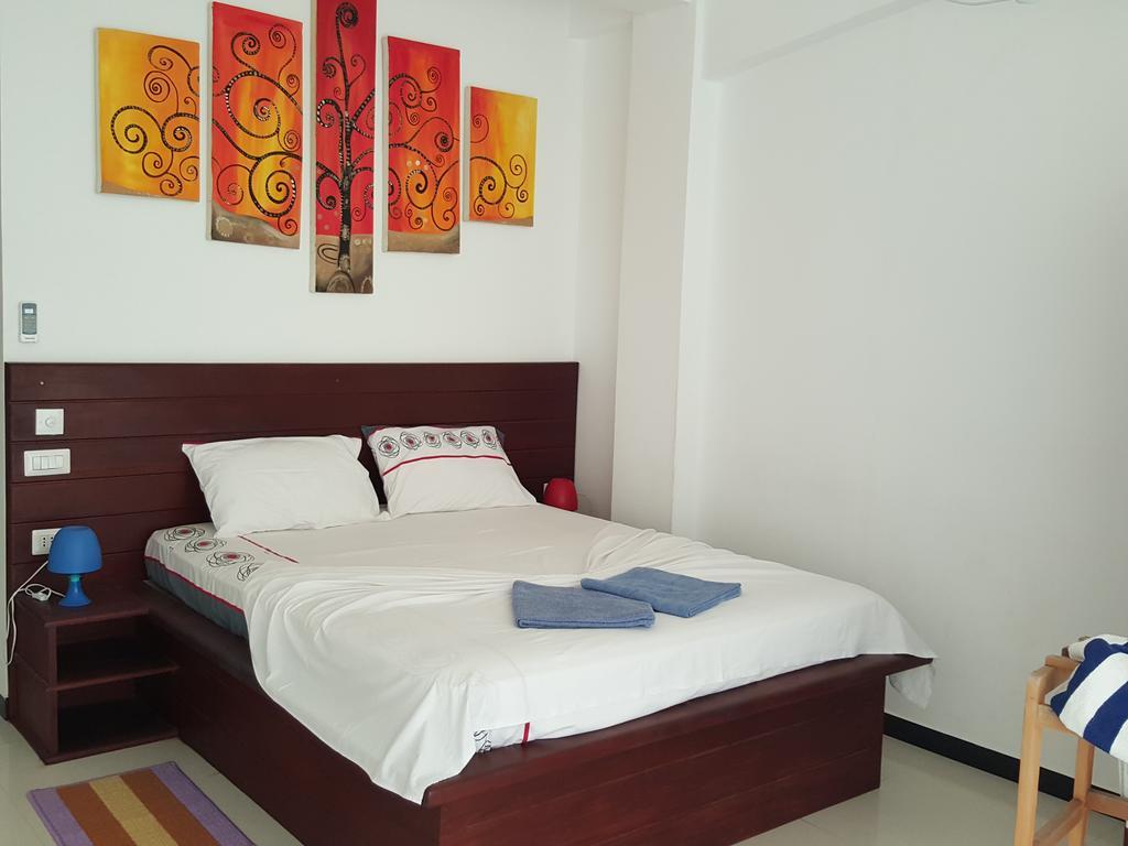 The Den Guest House Hikkaduwa Exterior foto