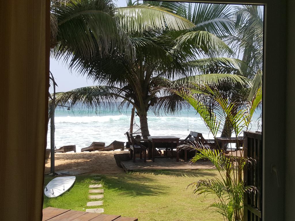 The Den Guest House Hikkaduwa Exterior foto