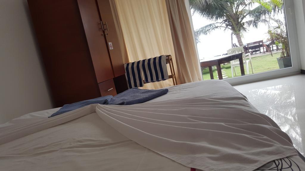 The Den Guest House Hikkaduwa Exterior foto