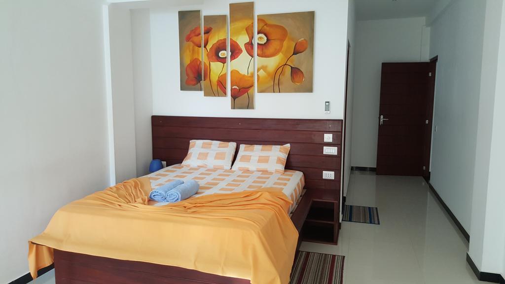 The Den Guest House Hikkaduwa Exterior foto