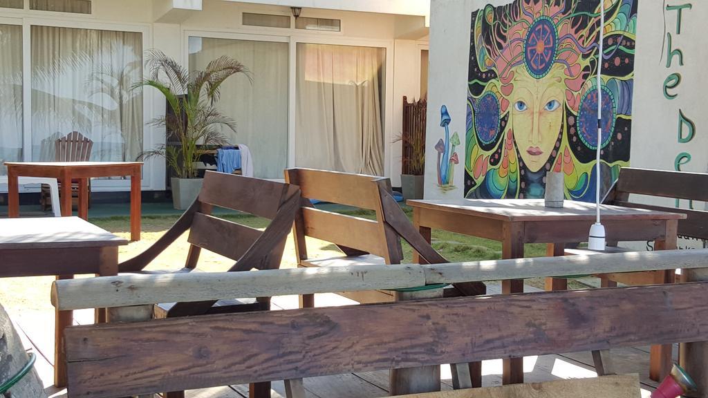 The Den Guest House Hikkaduwa Exterior foto