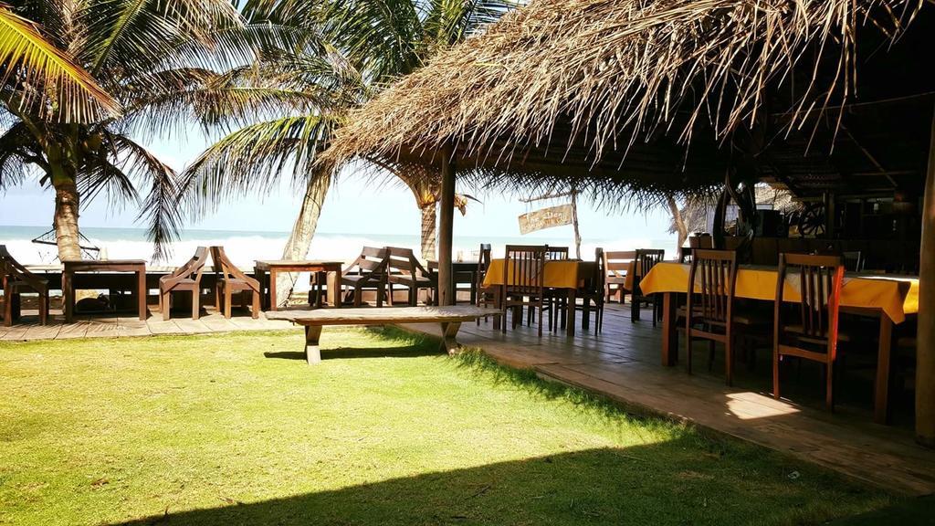 The Den Guest House Hikkaduwa Exterior foto