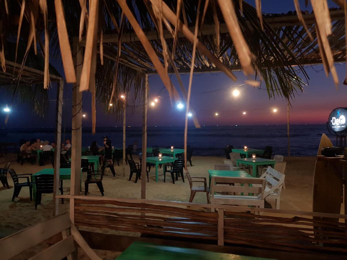 The Den Guest House Hikkaduwa Exterior foto