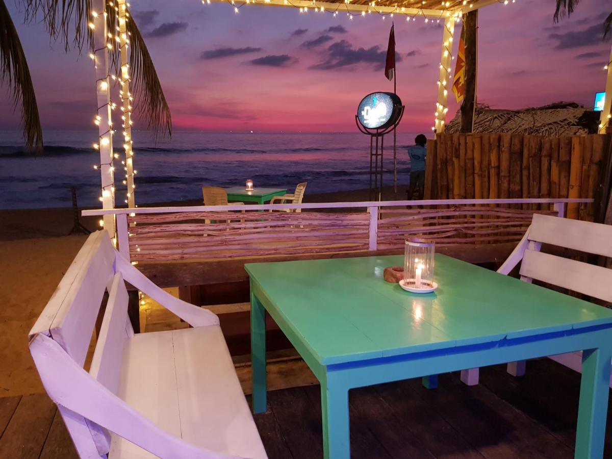 The Den Guest House Hikkaduwa Exterior foto